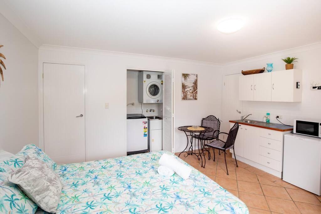 Gorgeous Studio + 100M To Beach + Pool Пойнт-Лукаут Экстерьер фото